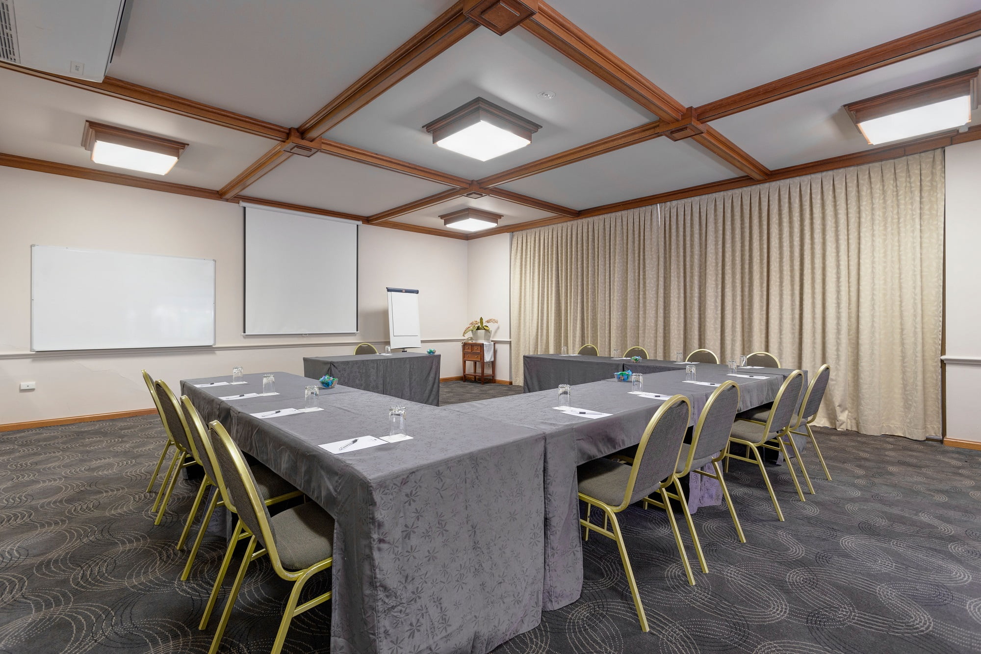 Carpentaria - Ushape